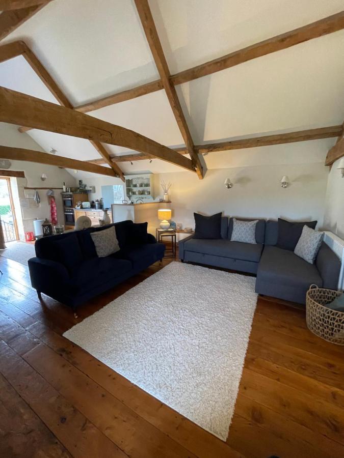 The Cider Barn - Spacious First Floor Apartment Set Within Barn Conversion Cheltenham Exterior foto